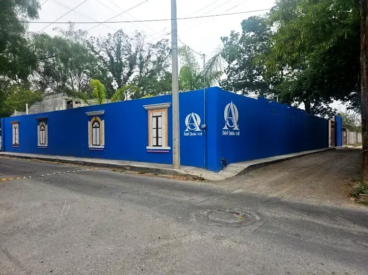 Fachada del Hotel Quinta Azul, García N.L.